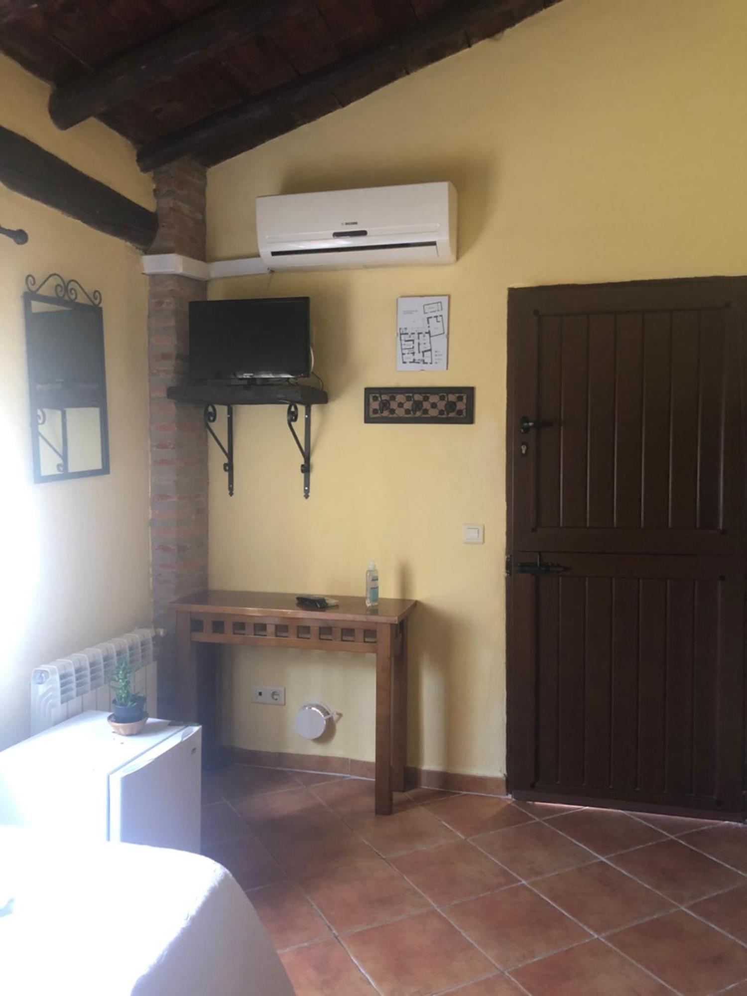 La Casa Del Marques Guest House Logrosan Bagian luar foto