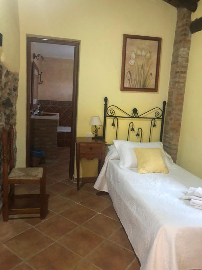 La Casa Del Marques Guest House Logrosan Bagian luar foto