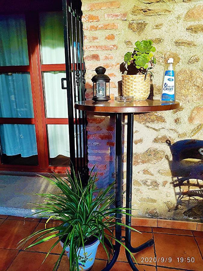 La Casa Del Marques Guest House Logrosan Bagian luar foto