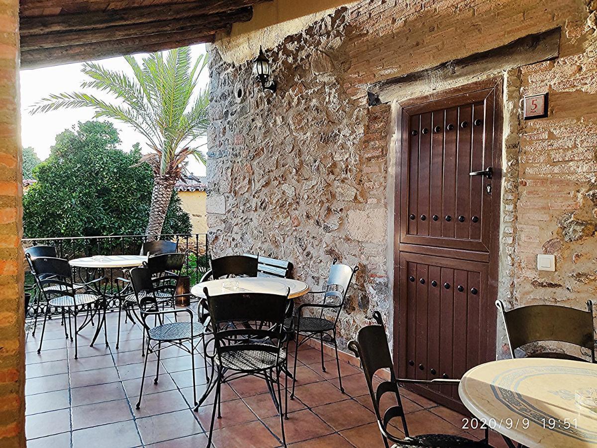 La Casa Del Marques Guest House Logrosan Bagian luar foto