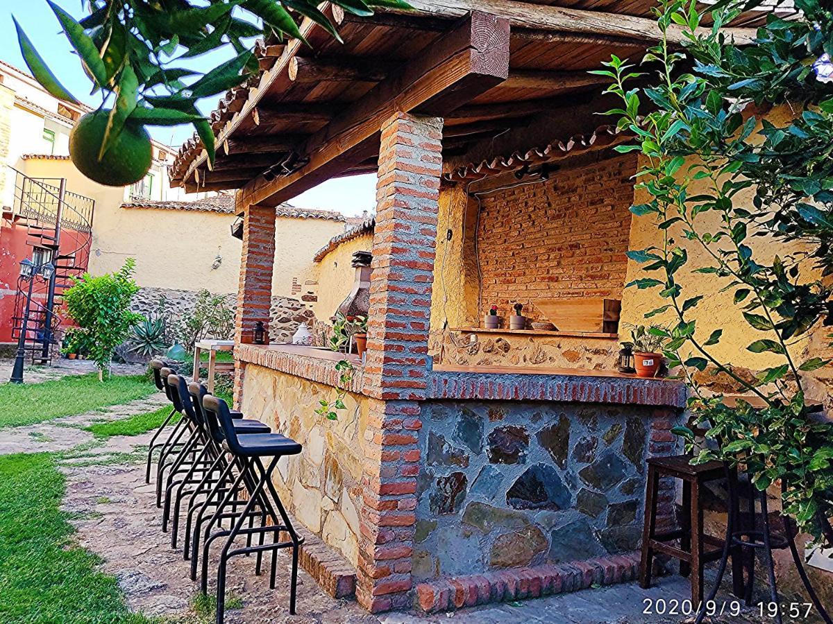 La Casa Del Marques Guest House Logrosan Bagian luar foto