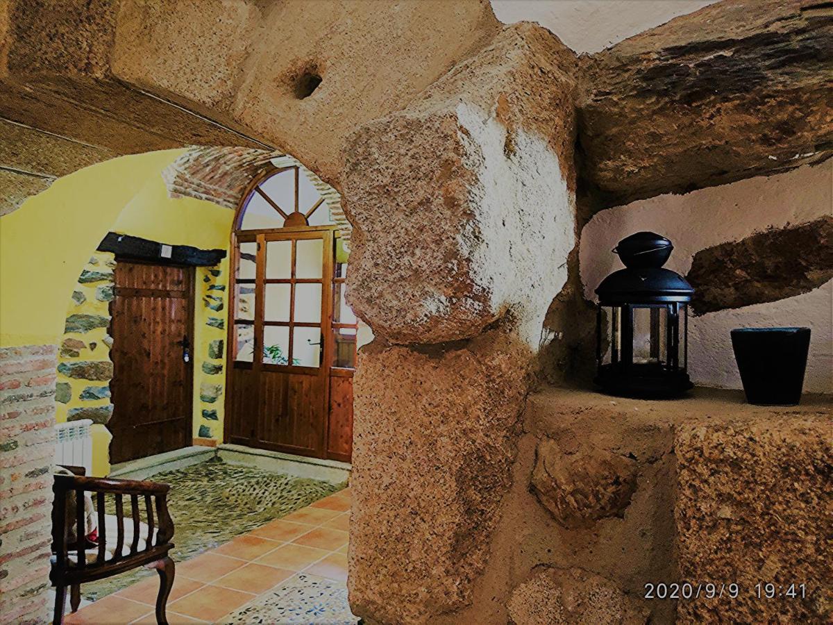 La Casa Del Marques Guest House Logrosan Bagian luar foto