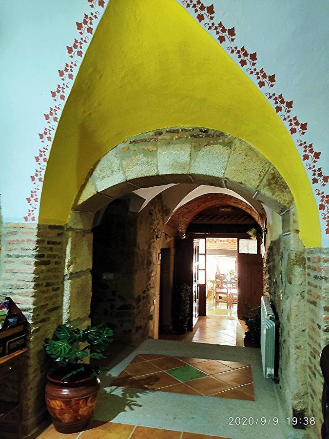 La Casa Del Marques Guest House Logrosan Bagian luar foto