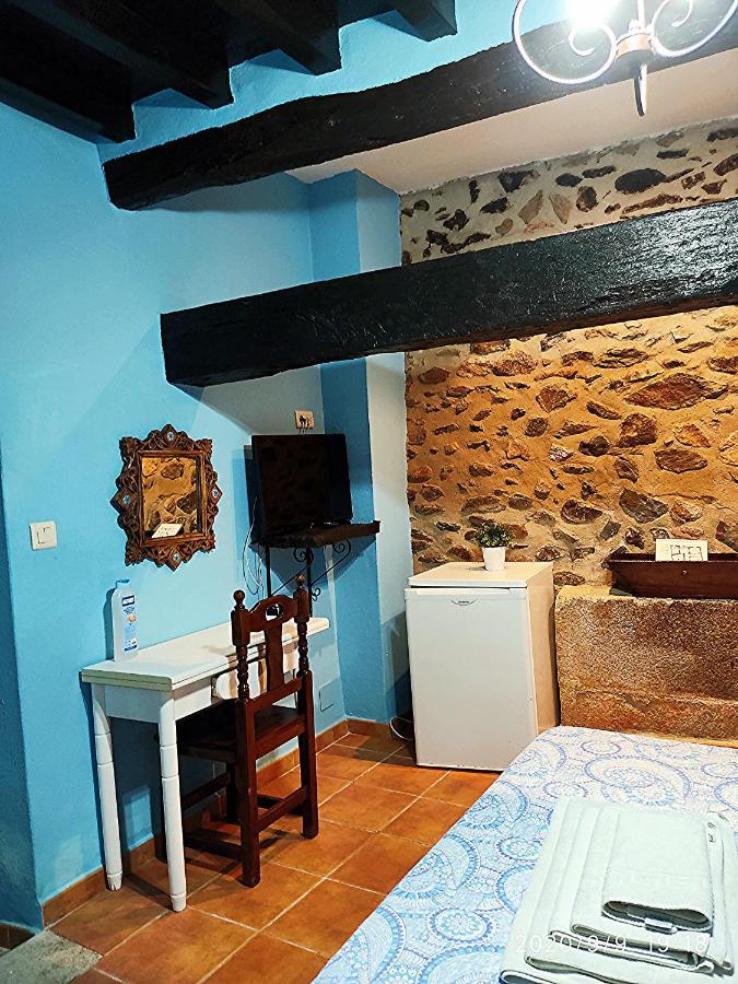 La Casa Del Marques Guest House Logrosan Bagian luar foto