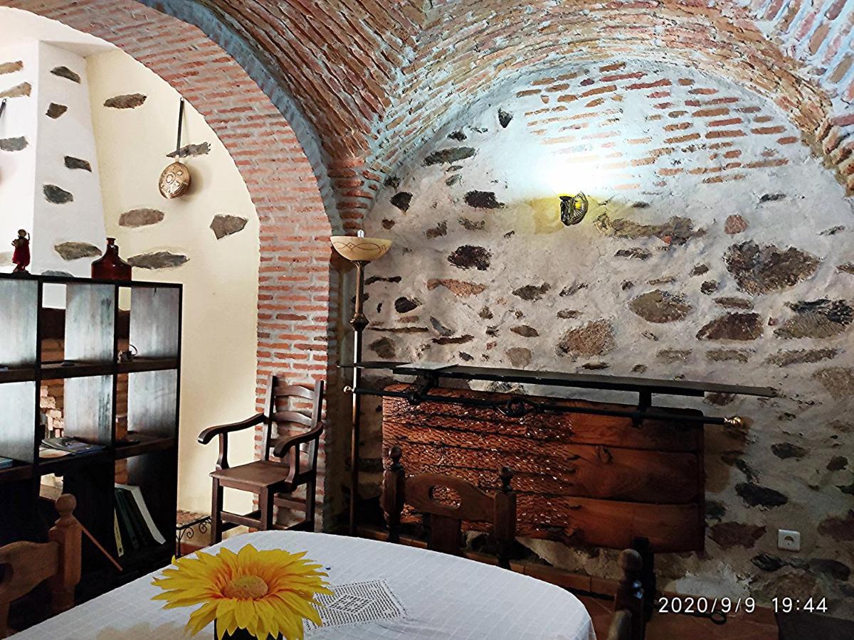 La Casa Del Marques Guest House Logrosan Bagian luar foto