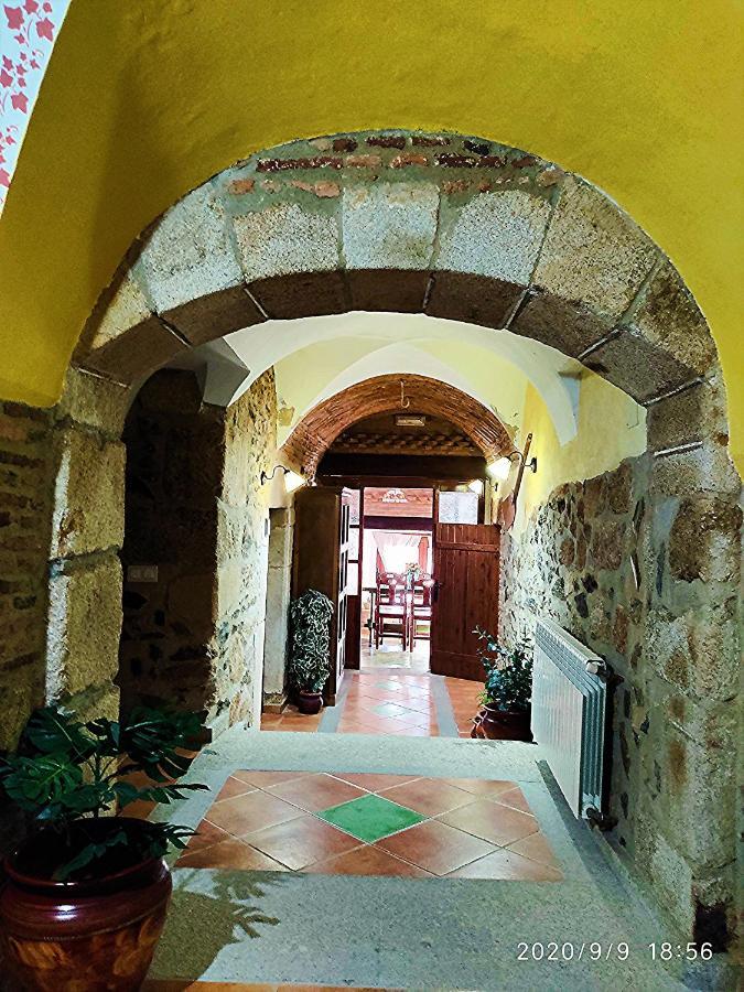 La Casa Del Marques Guest House Logrosan Bagian luar foto