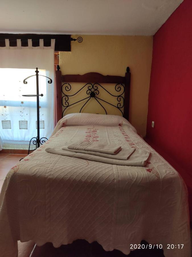 La Casa Del Marques Guest House Logrosan Bagian luar foto