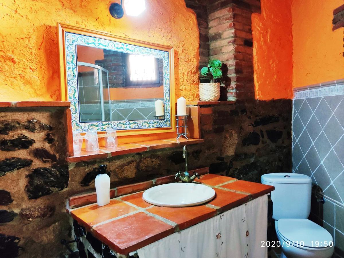 La Casa Del Marques Guest House Logrosan Bagian luar foto