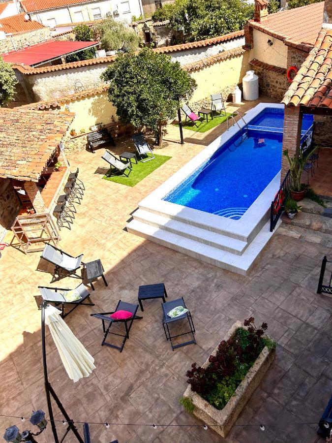La Casa Del Marques Guest House Logrosan Bagian luar foto